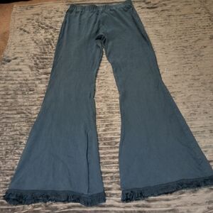 ***SOLD***Umgee Fringe Hem Wide Leg Jeans Light Denim Sz L Stretch Y2K Grunge